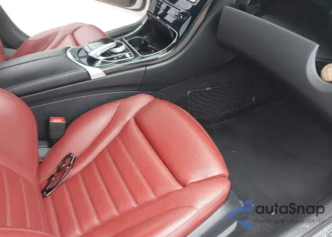 2015 Mercedes-Benz C 300 4Matic/Luxury 4Matic/Sport 4Matic z USA, uszkodzony, nr VIN 55SWF4KB1FU009166